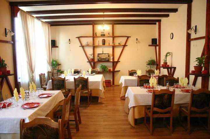 Motel Restaurant Lowe Deva Esterno foto