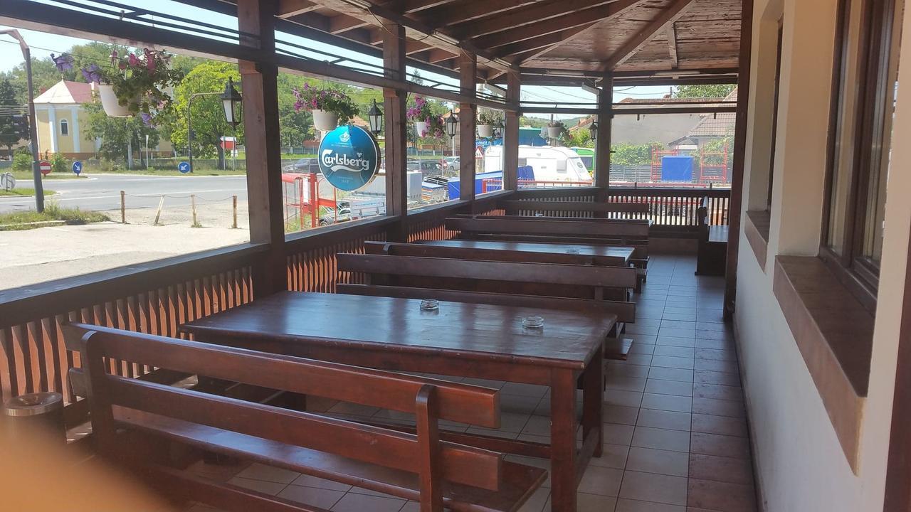Motel Restaurant Lowe Deva Esterno foto