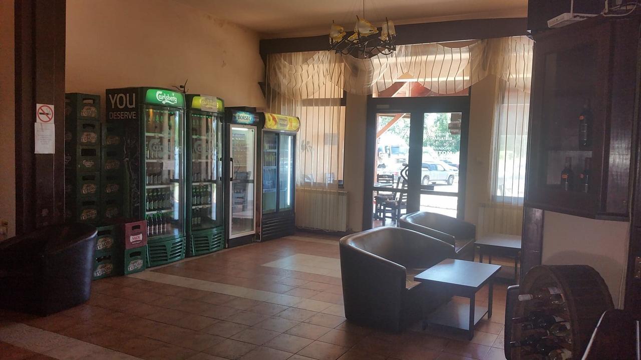 Motel Restaurant Lowe Deva Esterno foto