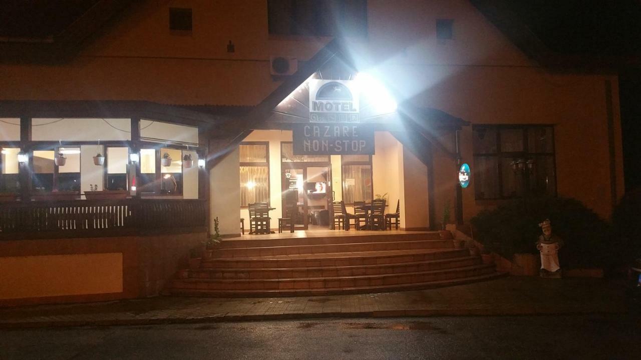 Motel Restaurant Lowe Deva Esterno foto